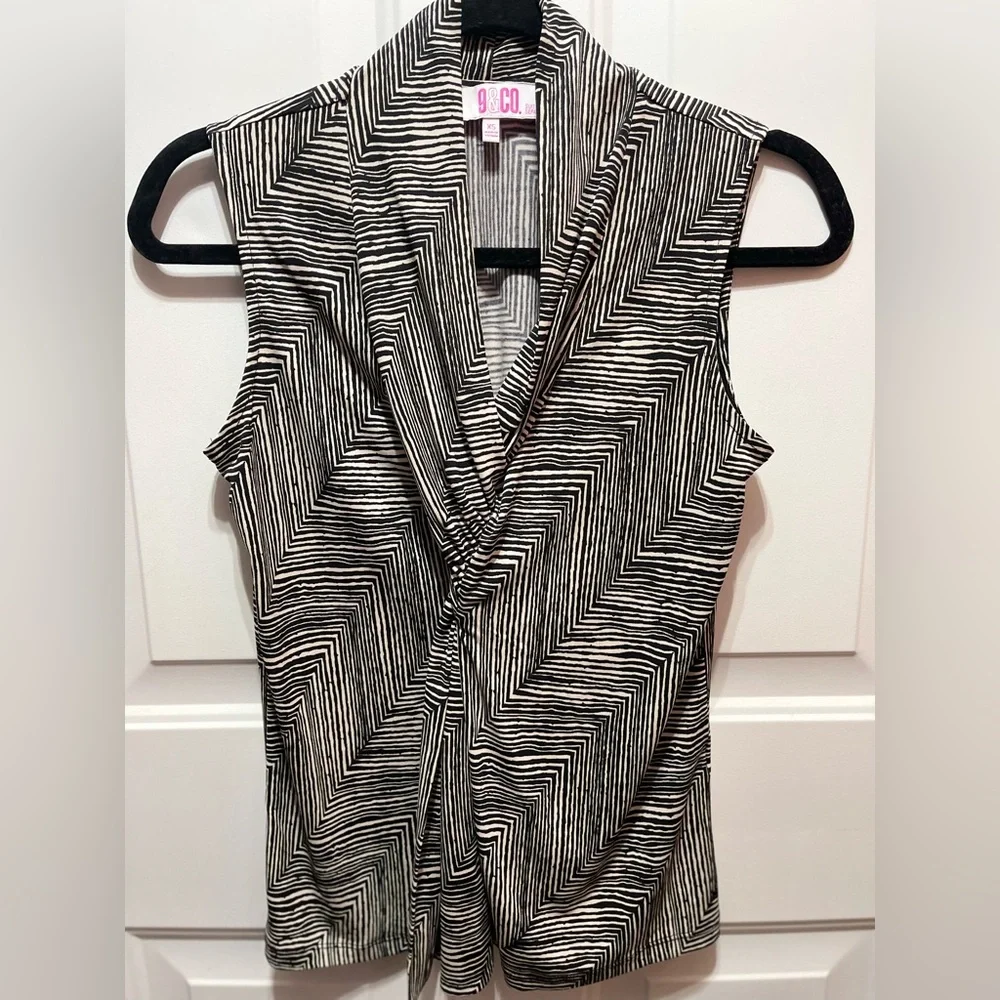 9&CO. Black and tan illusion twist neck and wrap. Size XS - Picture 1 of 3